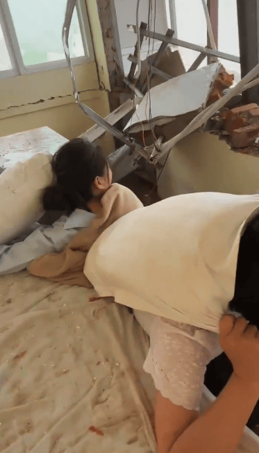 皇冠信用网登123出租
_“我女朋友脚筋断了皇冠信用网登123出租
，希望能回国治疗！”曼德勒一倒塌酒店还有华人被困，急盼救援